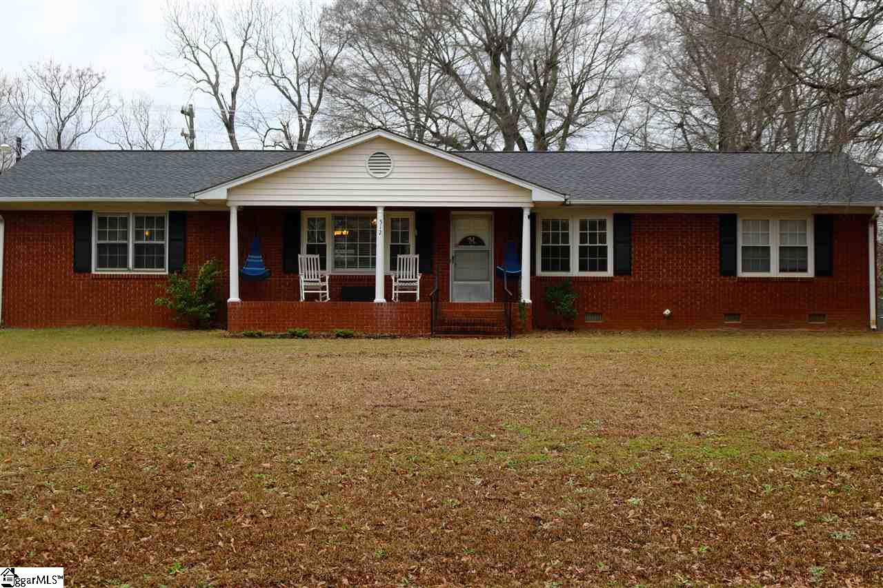 512 Pine Ridge Road Duncan, SC 29334 - Photo 1 of 28 Gallery Image 1