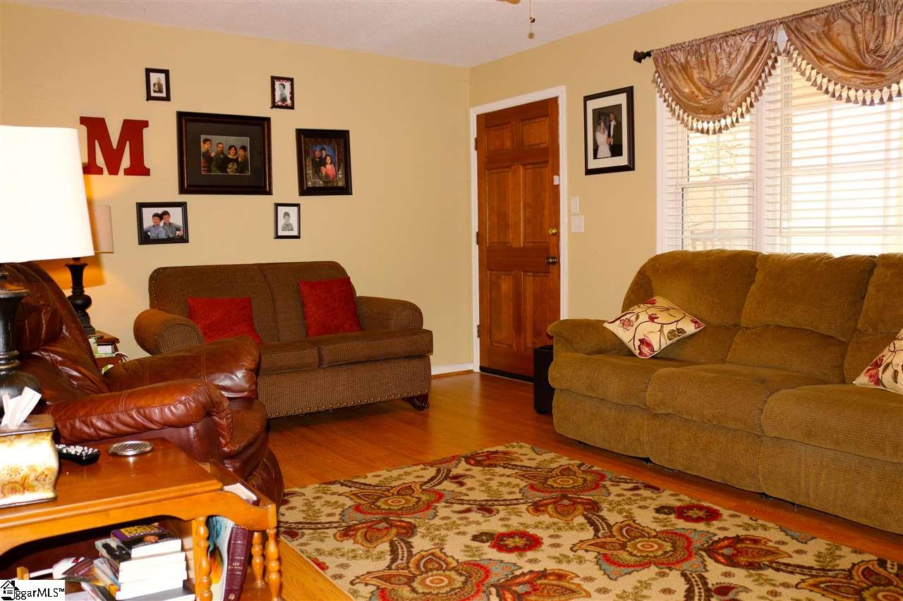 512 Pine Ridge Road Duncan, SC 29334 - Photo 7 of 28 Gallery Image 7
