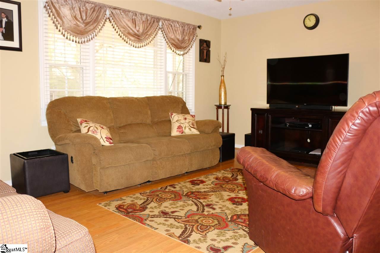 512 Pine Ridge Road Duncan, SC 29334 - Photo 8 of 28 Gallery Image 8