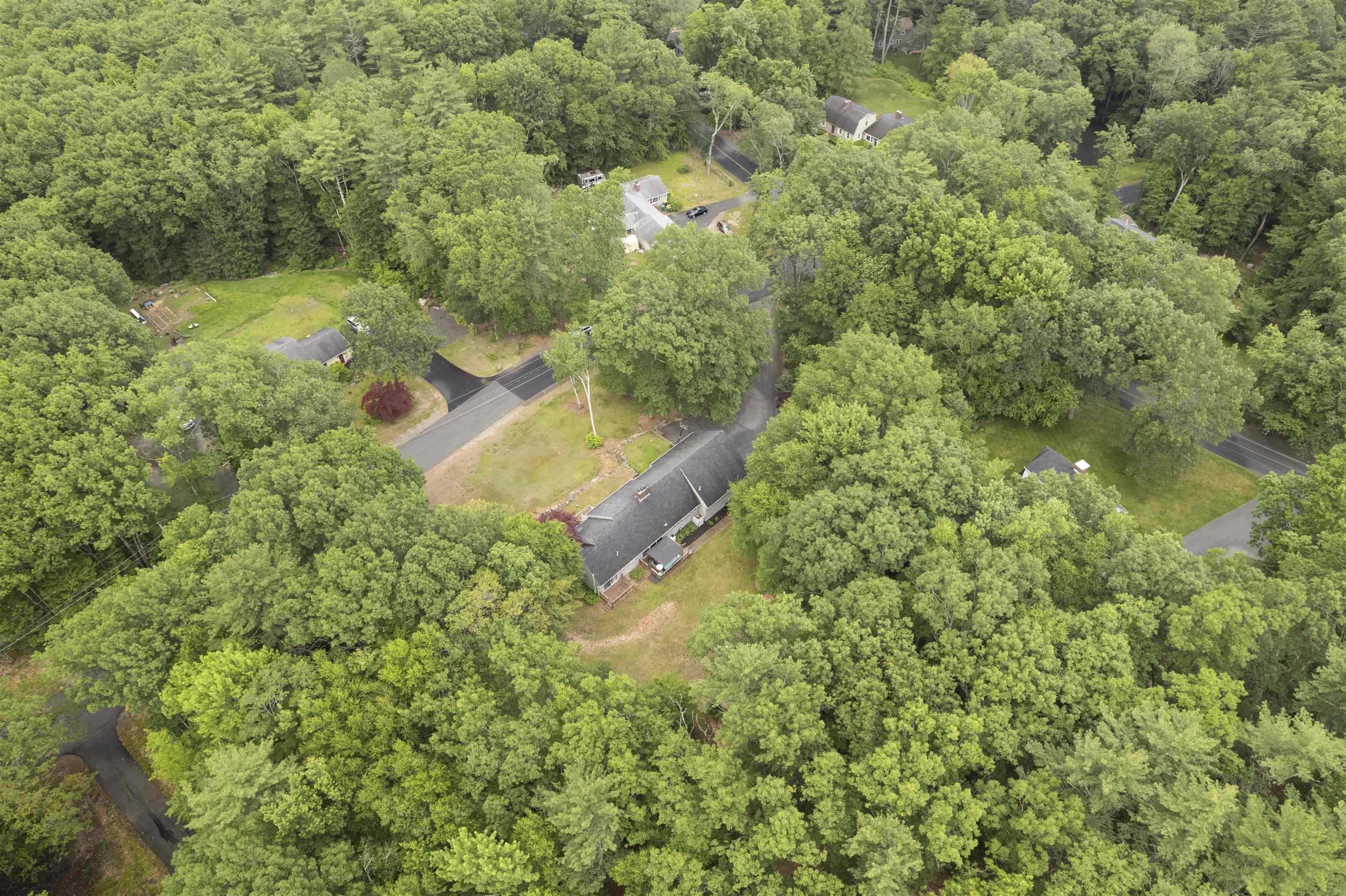 2 Ridgewood Drive Kingston, NH 03848 - Photo 4 of 49 Gallery Image 4