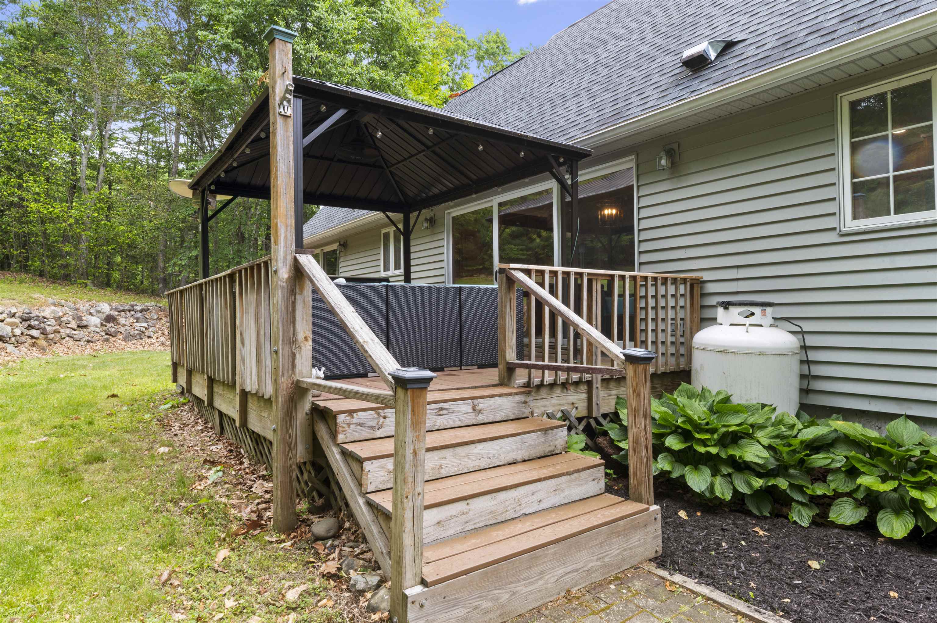 2 Ridgewood Drive Kingston, NH 03848 - Photo 43 of 49 Gallery Image 43
