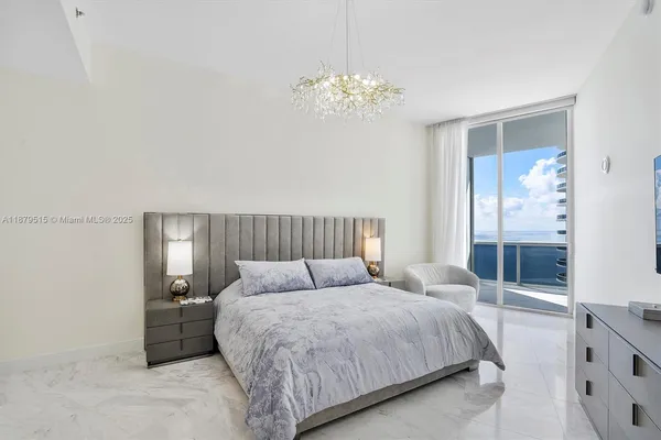 $10,000 | 16001 Collins Avenue, Unit 3507, Sunny Isles Beach, FL 33160