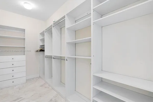 $10,000 | 16001 Collins Avenue, Unit 3507, Sunny Isles Beach, FL 33160
