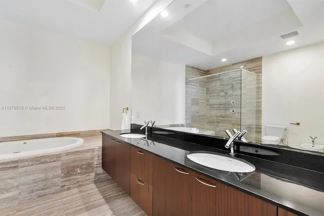 $10,000 | 16001 Collins Avenue, Unit 3507, Sunny Isles Beach, FL 33160