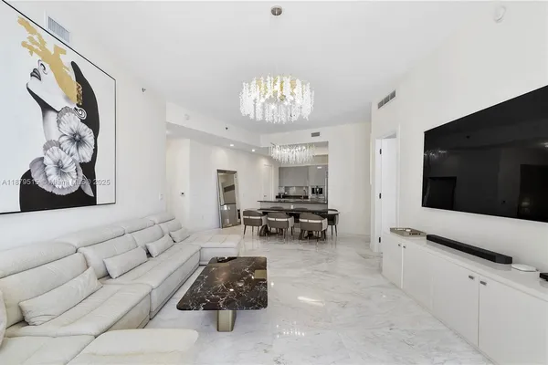 $10,000 | 16001 Collins Avenue, Unit 3507, Sunny Isles Beach, FL 33160