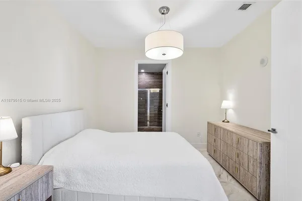 $10,000 | 16001 Collins Avenue, Unit 3507, Sunny Isles Beach, FL 33160