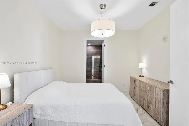 $10,000 | 16001 Collins Avenue, Unit 3507, Sunny Isles Beach, FL 33160