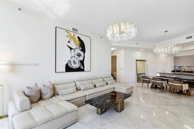 $10,000 | 16001 Collins Avenue, Unit 3507, Sunny Isles Beach, FL 33160