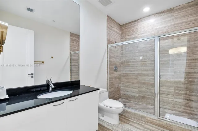 $10,000 | 16001 Collins Avenue, Unit 3507, Sunny Isles Beach, FL 33160