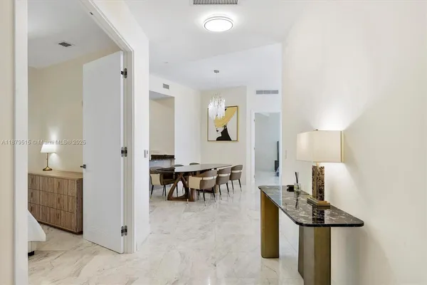 $10,000 | 16001 Collins Avenue, Unit 3507, Sunny Isles Beach, FL 33160