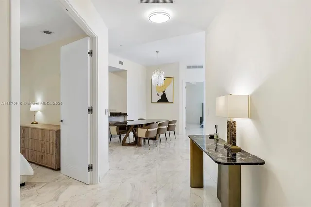 $10,000 | 16001 Collins Avenue, Unit 3507, Sunny Isles Beach, FL 33160