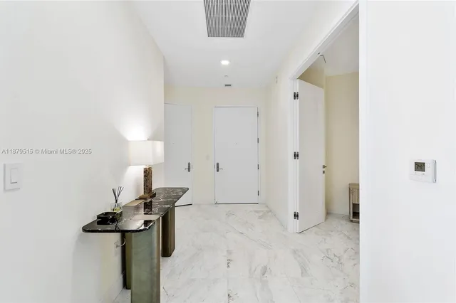 $10,000 | 16001 Collins Avenue, Unit 3507, Sunny Isles Beach, FL 33160