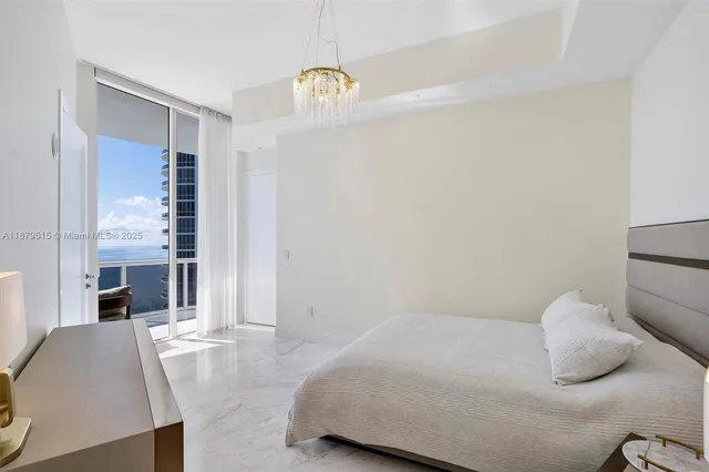 $10,000 | 16001 Collins Avenue, Unit 3507, Sunny Isles Beach, FL 33160