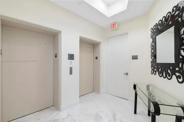 $10,000 | 16001 Collins Avenue, Unit 3507, Sunny Isles Beach, FL 33160
