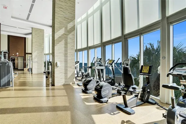 $10,000 | 16001 Collins Avenue, Unit 3507, Sunny Isles Beach, FL 33160