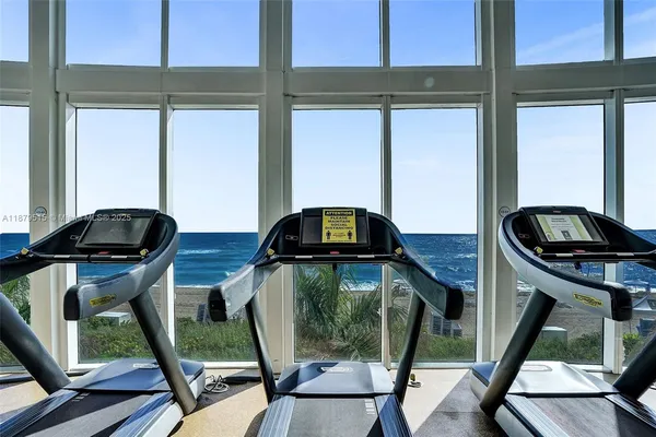 $10,000 | 16001 Collins Avenue, Unit 3507, Sunny Isles Beach, FL 33160