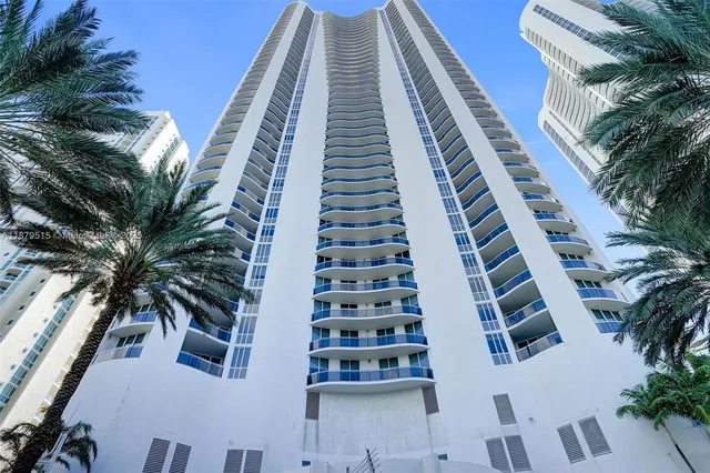 $10,000 | 16001 Collins Avenue, Unit 3507, Sunny Isles Beach, FL 33160