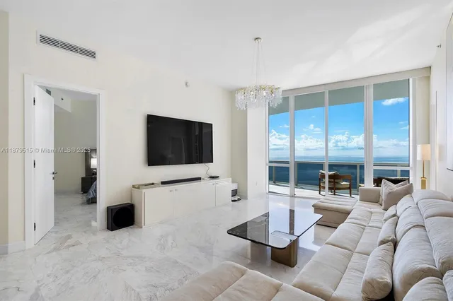 $10,000 | 16001 Collins Avenue, Unit 3507, Sunny Isles Beach, FL 33160