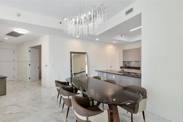 $10,000 | 16001 Collins Avenue, Unit 3507, Sunny Isles Beach, FL 33160