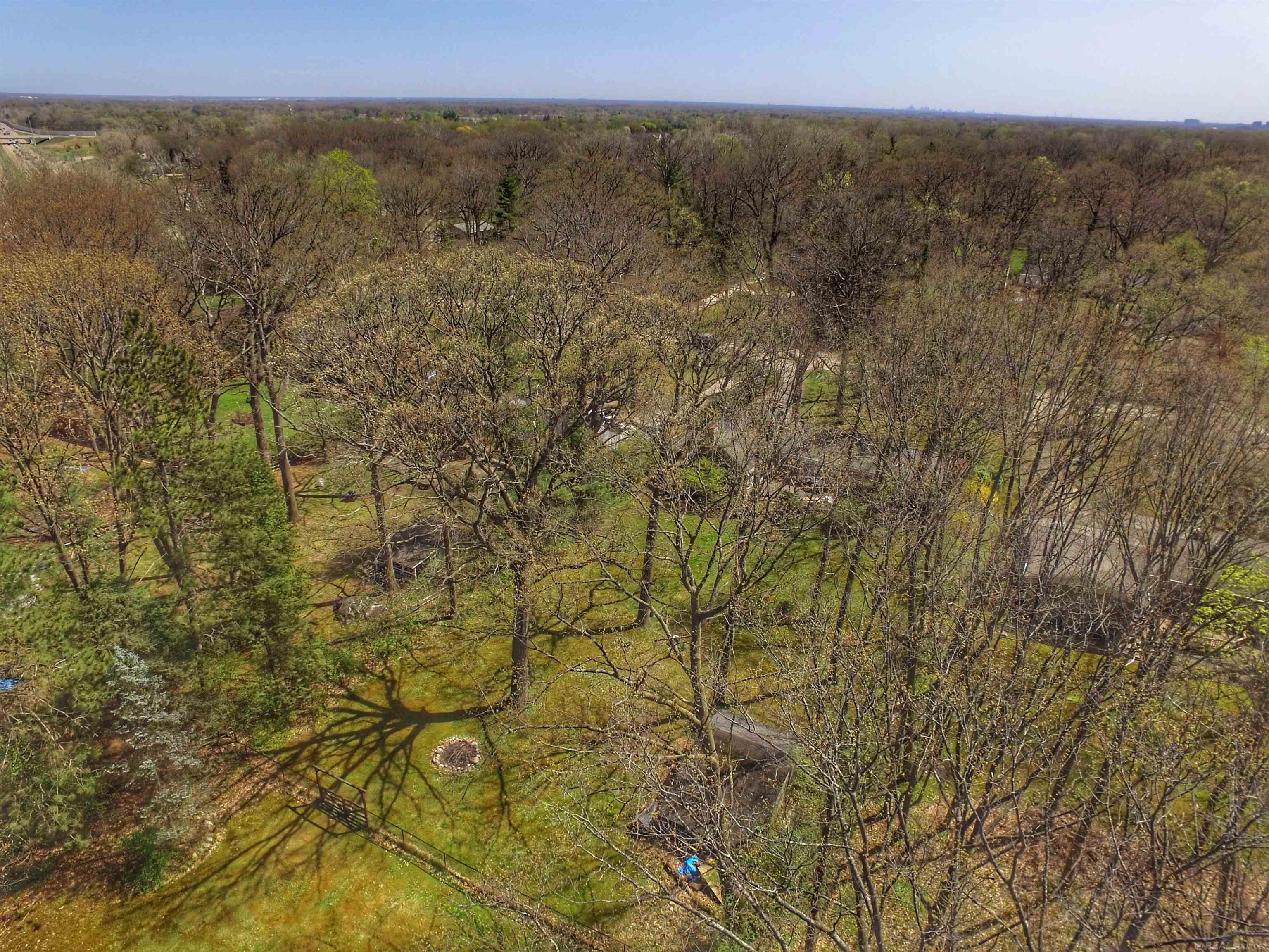 3469 Hazelton Avenue Rochester, MI 48307 - Photo 31 of 32 50172957-da8b0f44-ee43-41d0-a88a-32416e34bab9.JPG