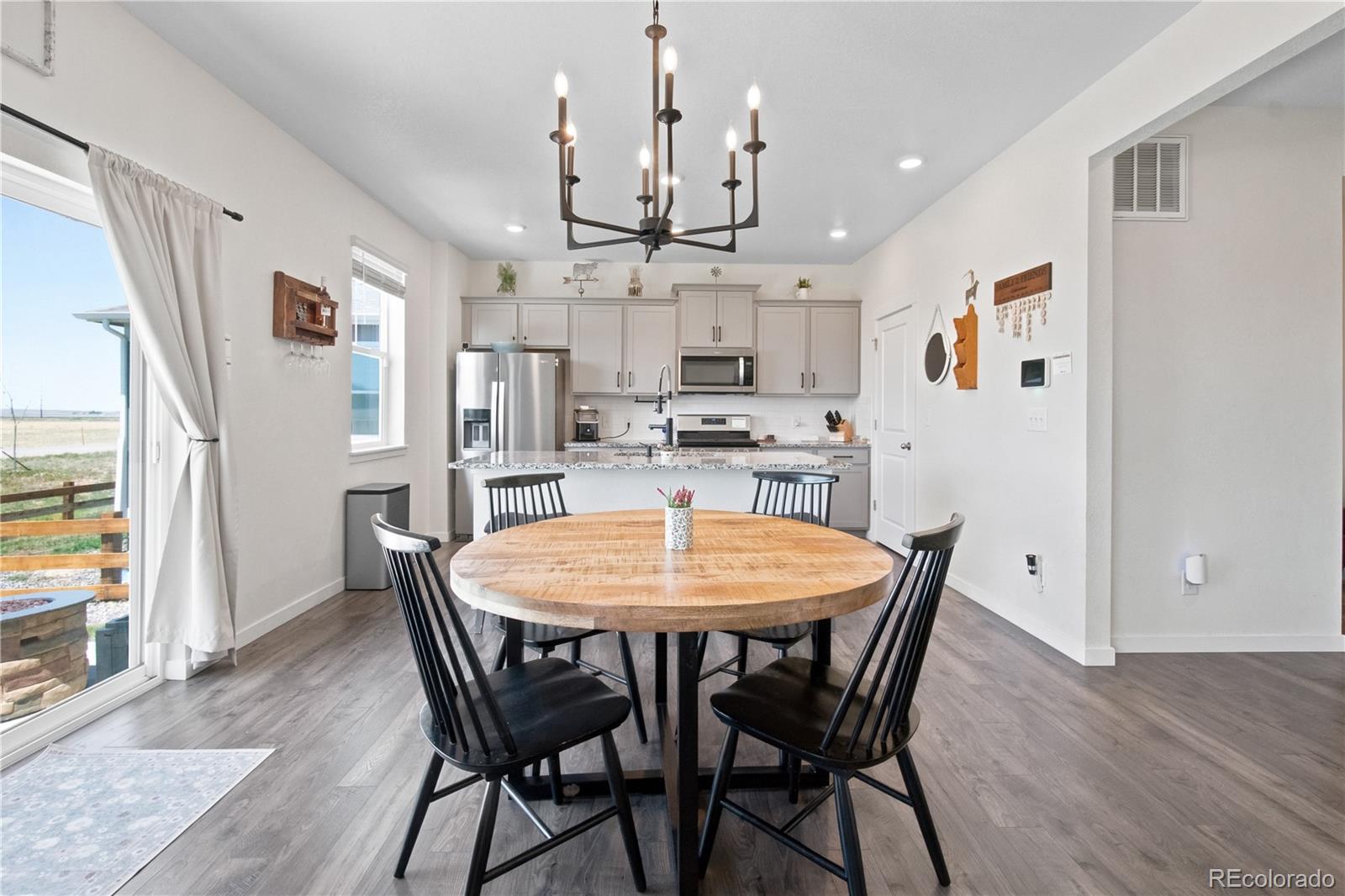 211 Fox Street Bennett, CO 80102 - Photo 8 of 32