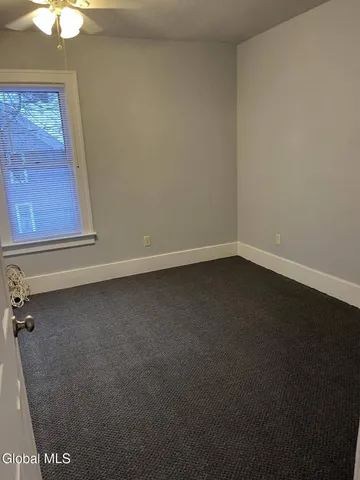 $975 | 60 East 8th Avenue, Unit 2, Gloversville, NY 12078