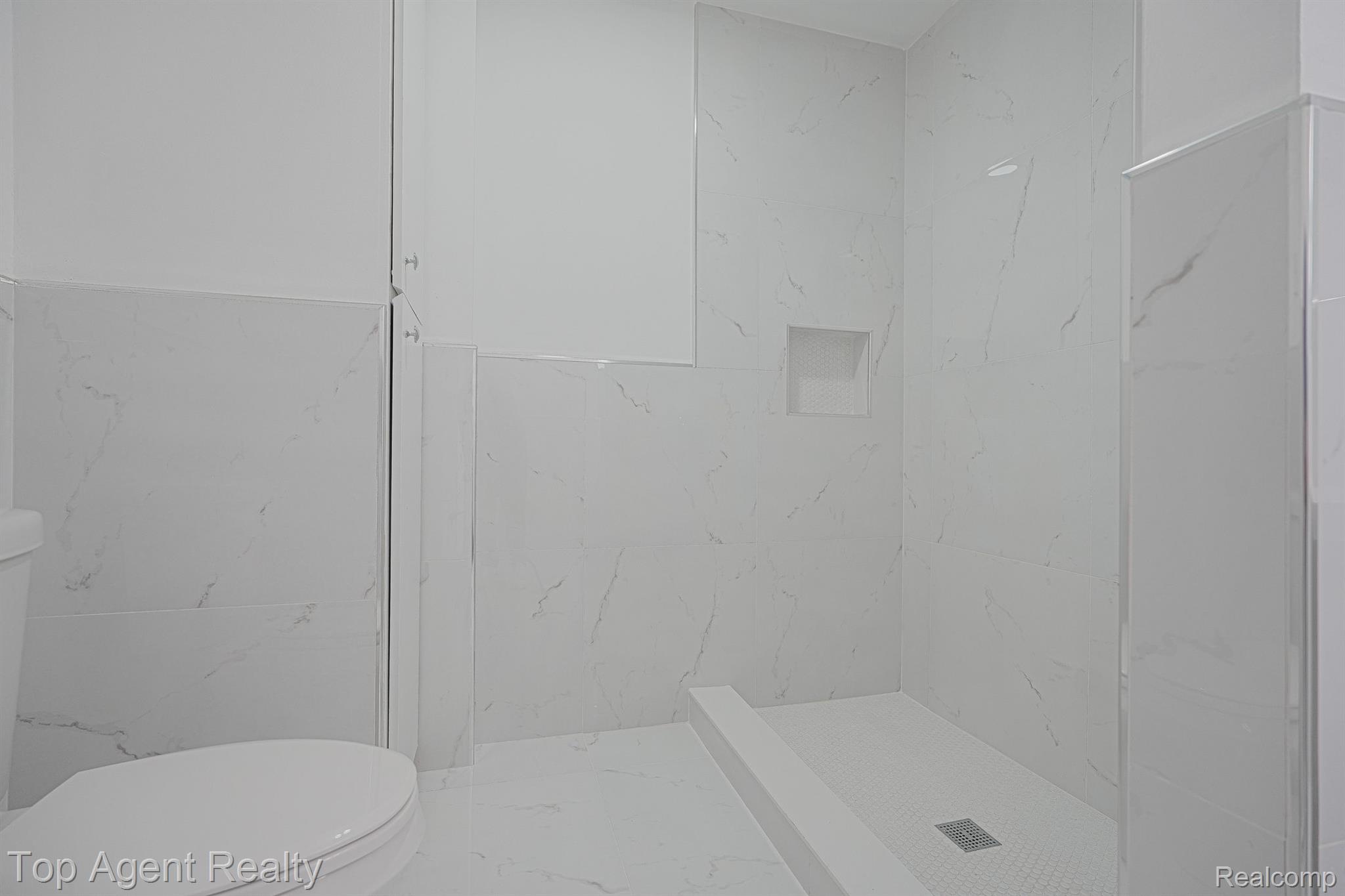 4905 Crooks Road, Unit B10 Royal Oak, MI 48073 - Photo 8 of 14 Gallery Image 8