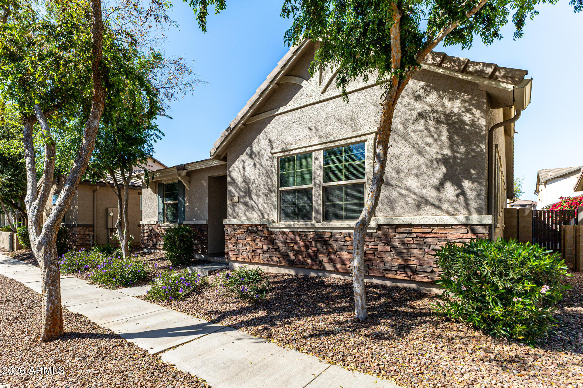 4144 East Devon Drive Gilbert, AZ 85296 - Photo 3 of 31 3 - Devon
