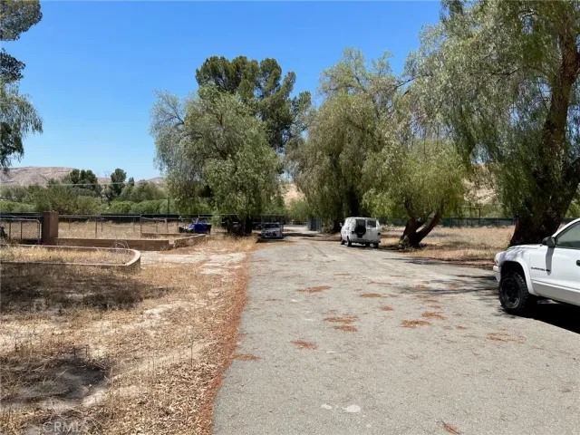 a view of the back yard of the house