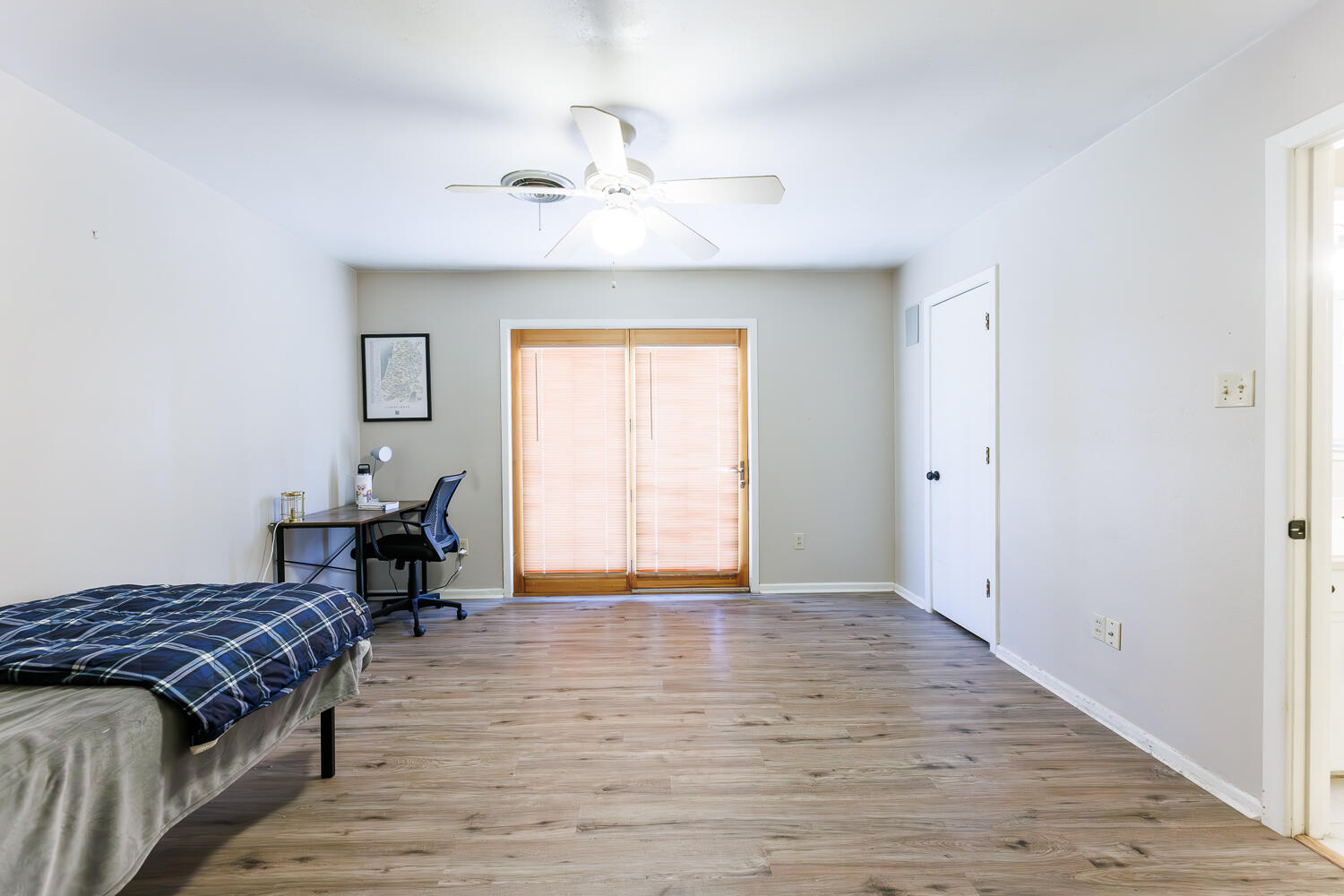 4618 30th Street Lubbock, TX 79410 - Photo 24 of 42 Primary Bedroom
