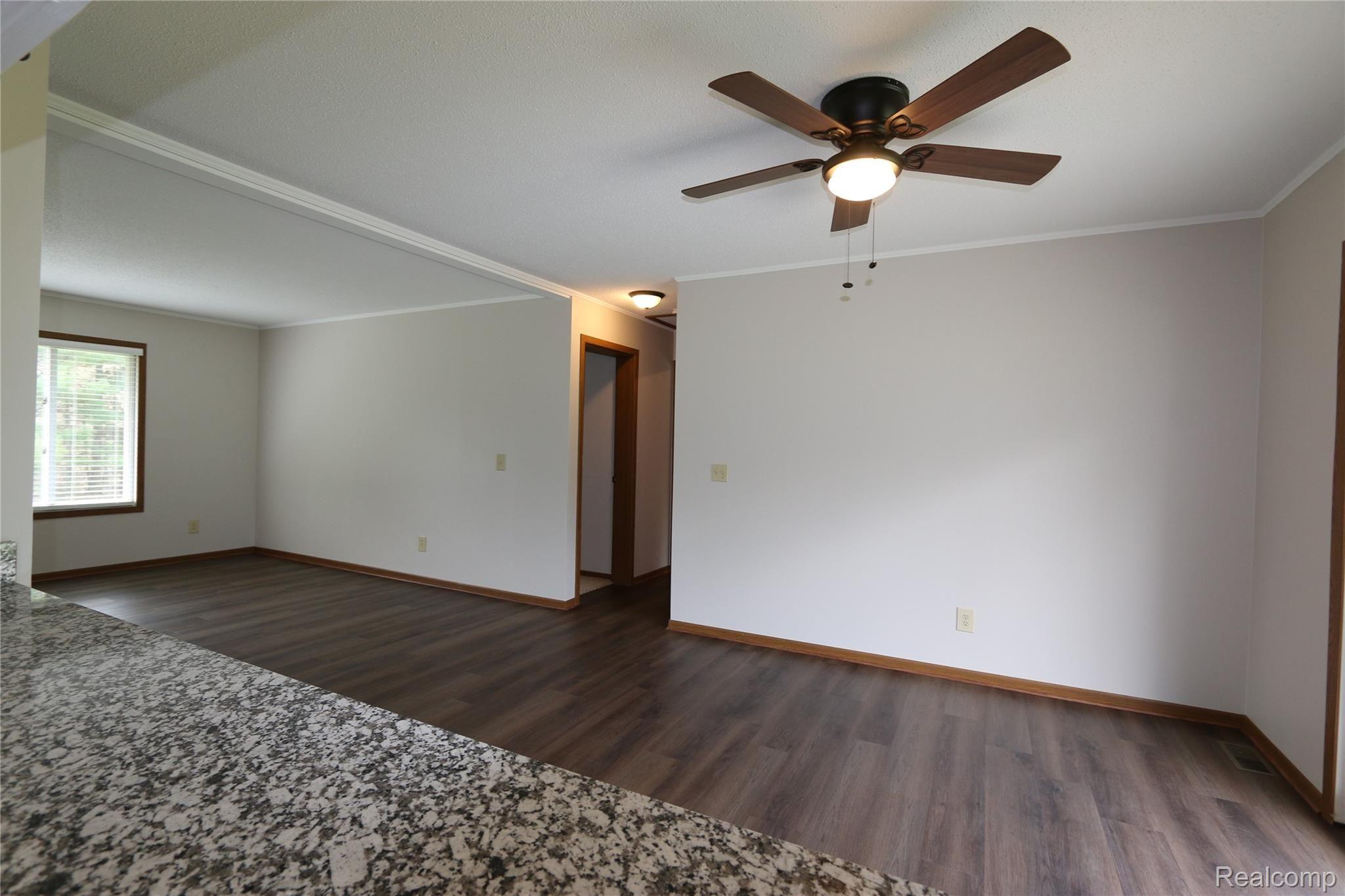 6040 West Coon Lake Road Howell, MI 48843 - Photo 13 of 58 4.JPG