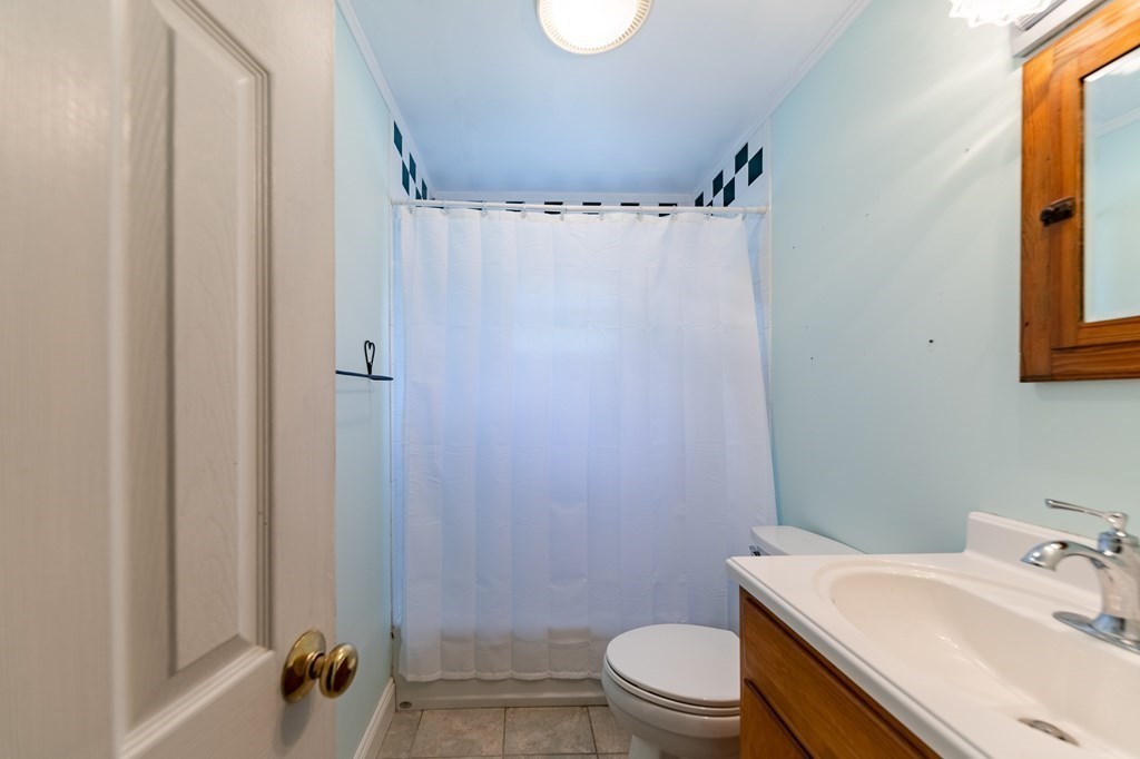 86 Valley Road Lunenburg, MA 01462 - Photo 27 of 34
