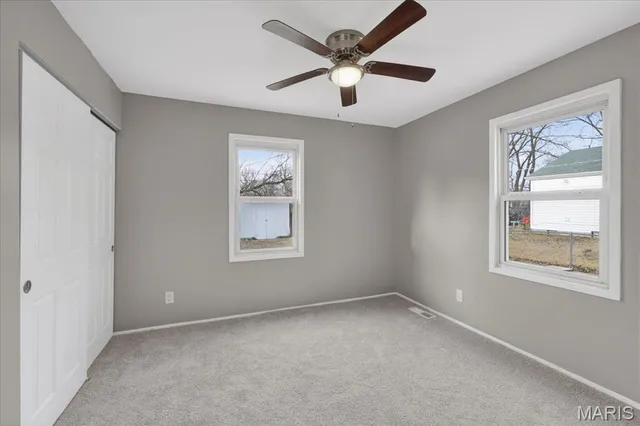 $175,900 | 2370 Hawthorne Manor Drive, Florissant, MO 63031