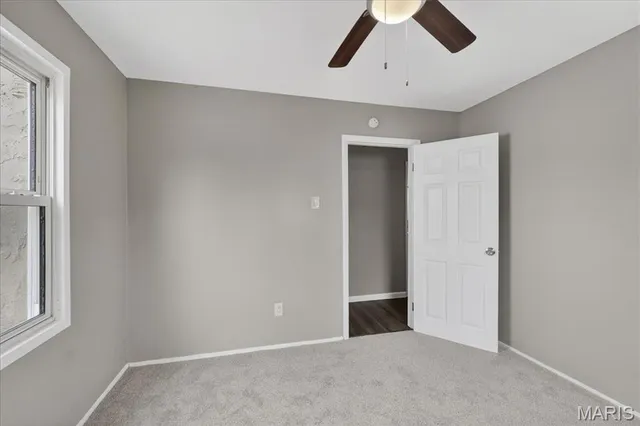 $175,900 | 2370 Hawthorne Manor Drive, Florissant, MO 63031