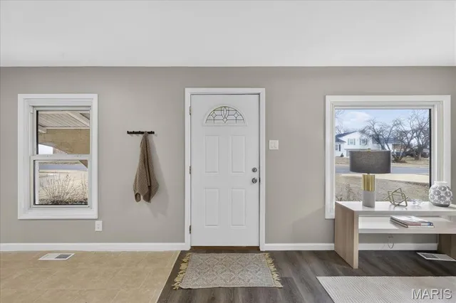 $175,900 | 2370 Hawthorne Manor Drive, Florissant, MO 63031