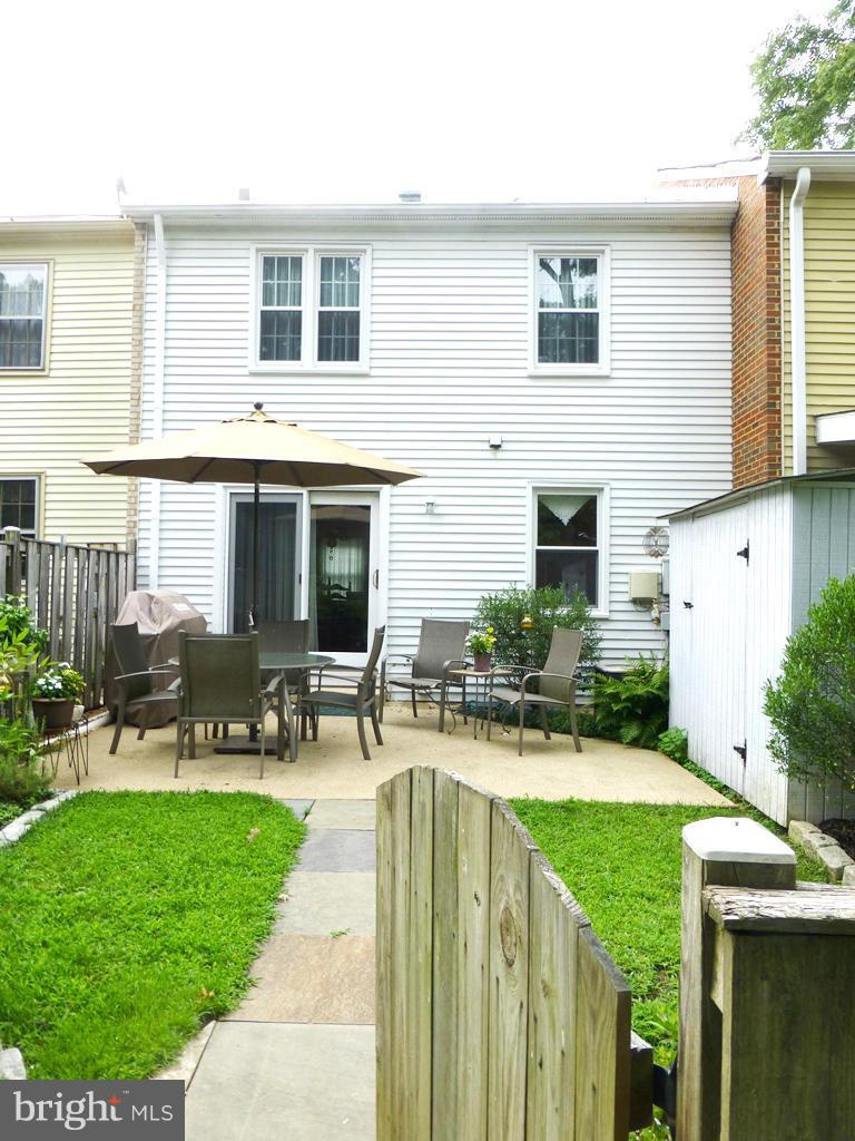 7719 Durer Court Springfield, VA 22153 - Photo 11 of 30 Exterior (Rear)