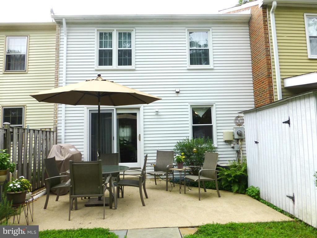 7719 Durer Court Springfield, VA 22153 - Photo 13 of 30 Exterior (Rear)