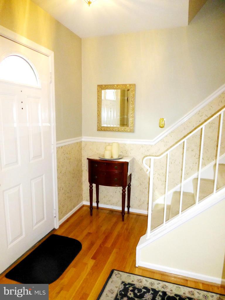 7719 Durer Court Springfield, VA 22153 - Photo 3 of 30 Interior (General)