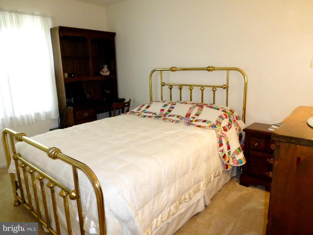 7719 Durer Court Springfield, VA 22153 - Photo 25 of 30 Bedroom