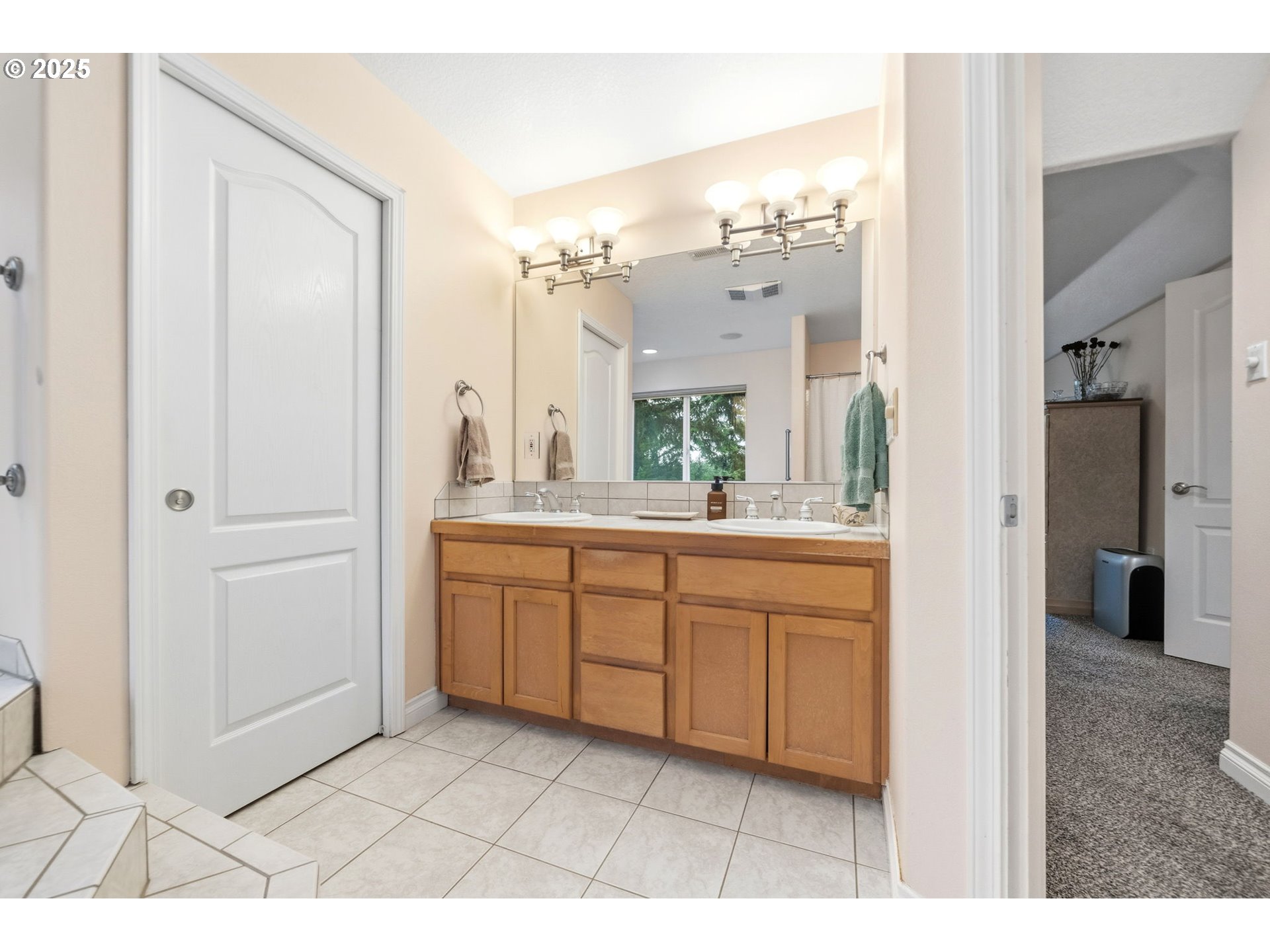 7311 Northeast 317th Place Camas, WA 98607 - Photo 33 of 48 Owner's Suite Bathroom