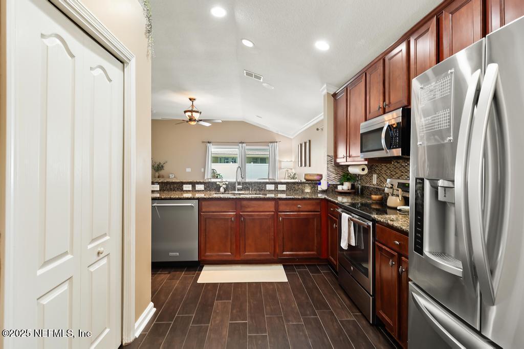 3681 Middlebrook Drive Orange Park, FL 32065 - Photo 9 of 47 3681 Middlebrook Dr-16