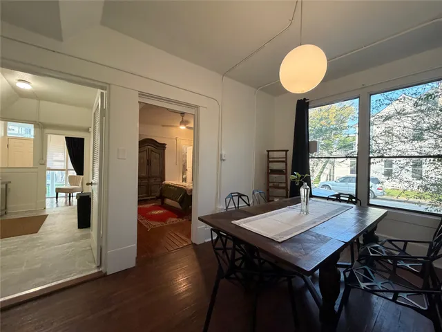 $2,450 | 402 Hyde Park Boulevard, Unit 4, Houston, TX 77006