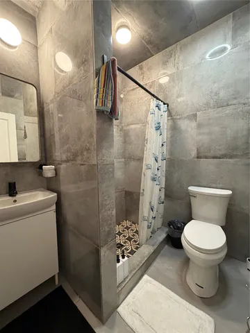 $2,450 | 402 Hyde Park Boulevard, Unit 4, Houston, TX 77006