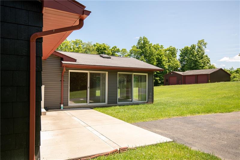 6914 Hassel Road Sharpsville, PA 16150 - Photo 6 of 25 Gallery Image 6