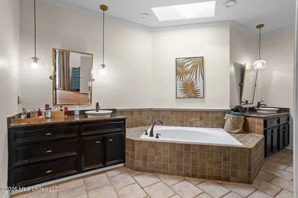 $399,000 | 423 Woodlands Circle, Brandon, MS 39047