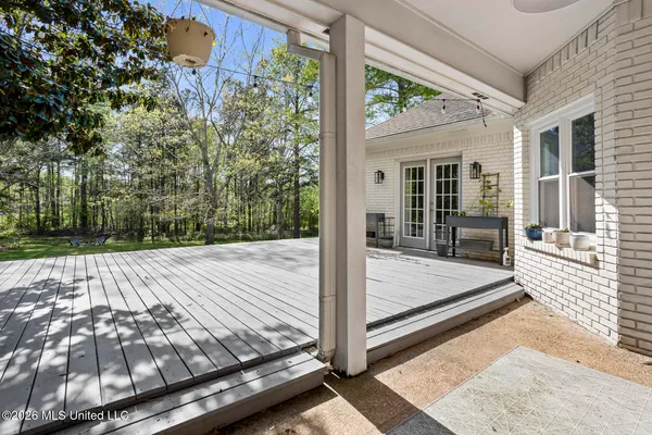 $399,000 | 423 Woodlands Circle, Brandon, MS 39047