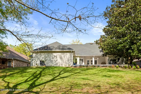 $399,000 | 423 Woodlands Circle, Brandon, MS 39047