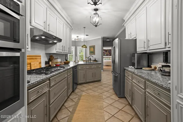 $399,000 | 423 Woodlands Circle, Brandon, MS 39047