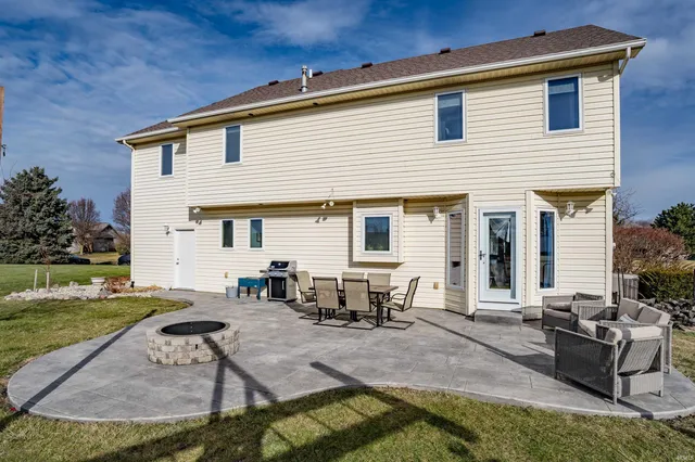 $344,900 | 16410 Sunset Pass, Harlan, IN 46743