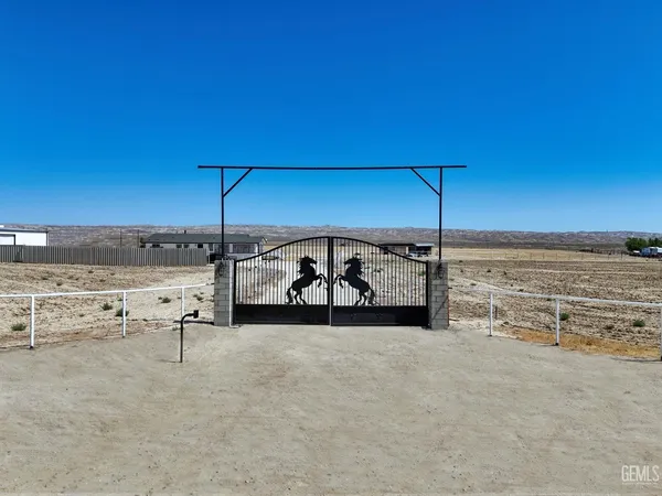 $550,000 | Undisclosed Address, Taft, CA 93268